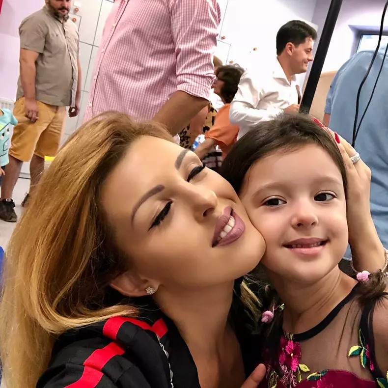 40756642_2031779280173639_9166696808057929728_n