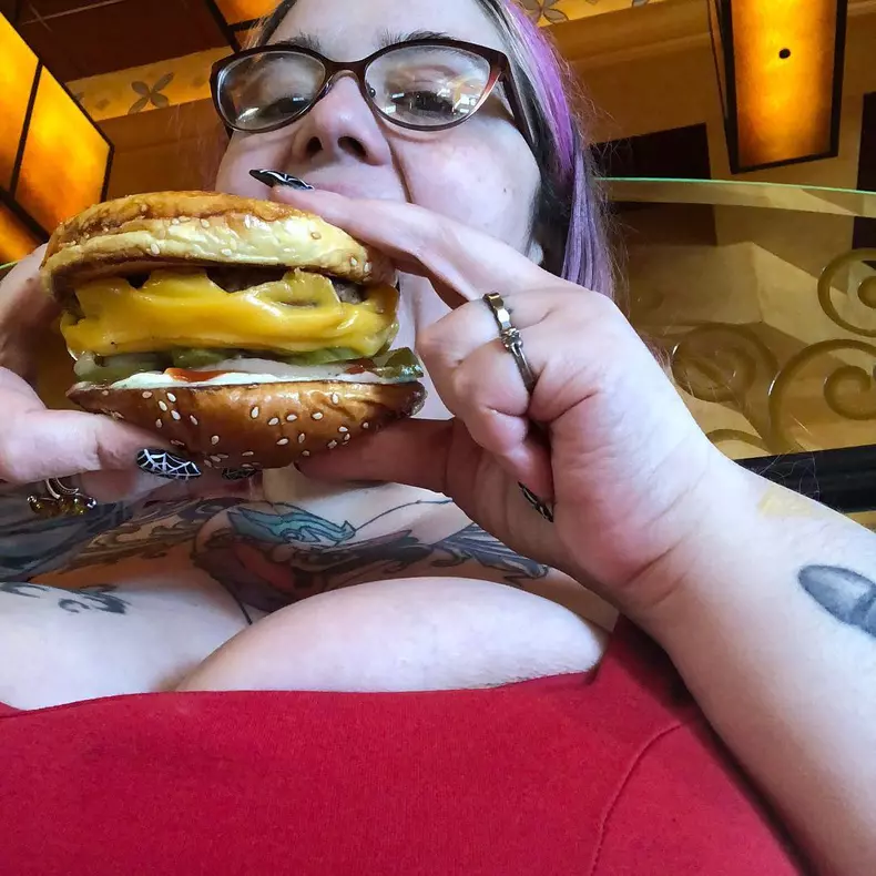 Fat Goddess Record Breaker ***EXCLUSIVE***