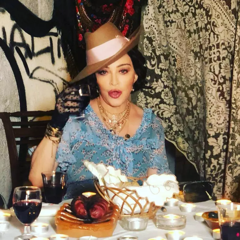 Daily Instagram Posts