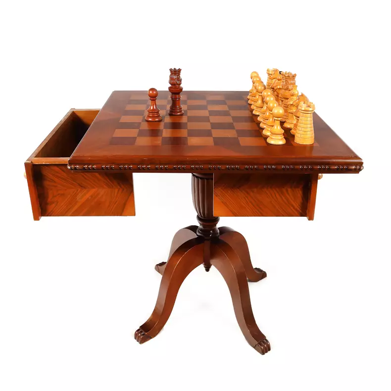 Masa de șah - detalii