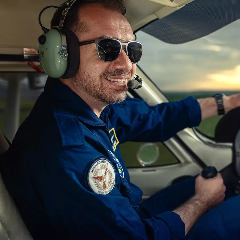 mihai sturzu e pilot 2