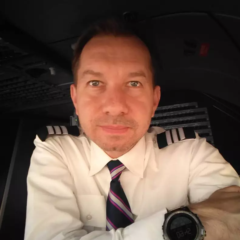 mihai sturzu e pilot 4