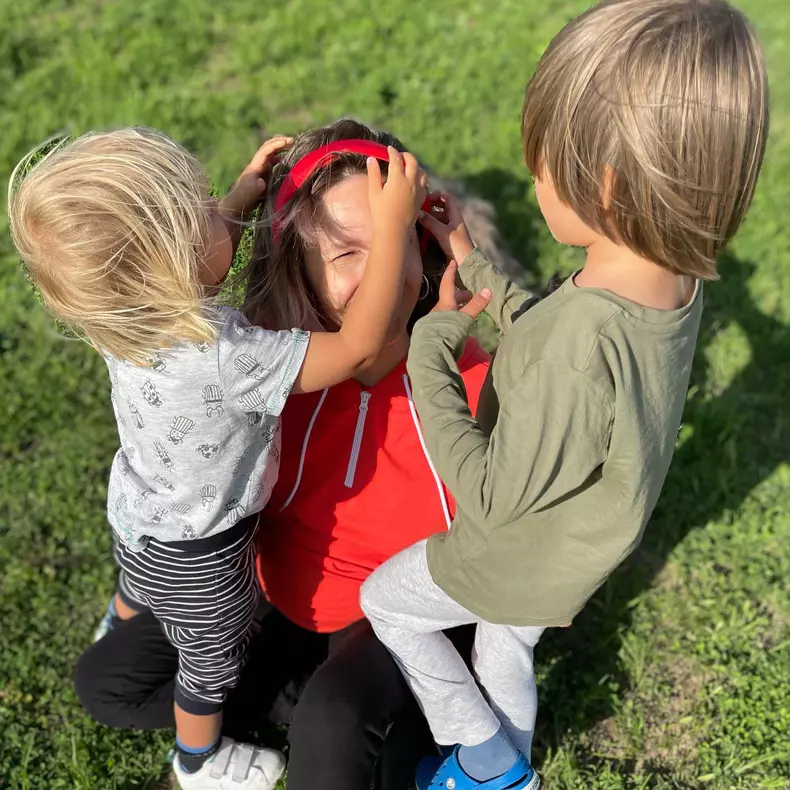 adela popescu si copiii sai 4