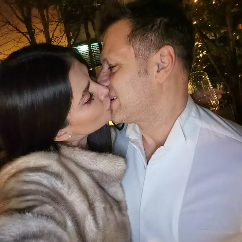 alina puscas si sotul 9