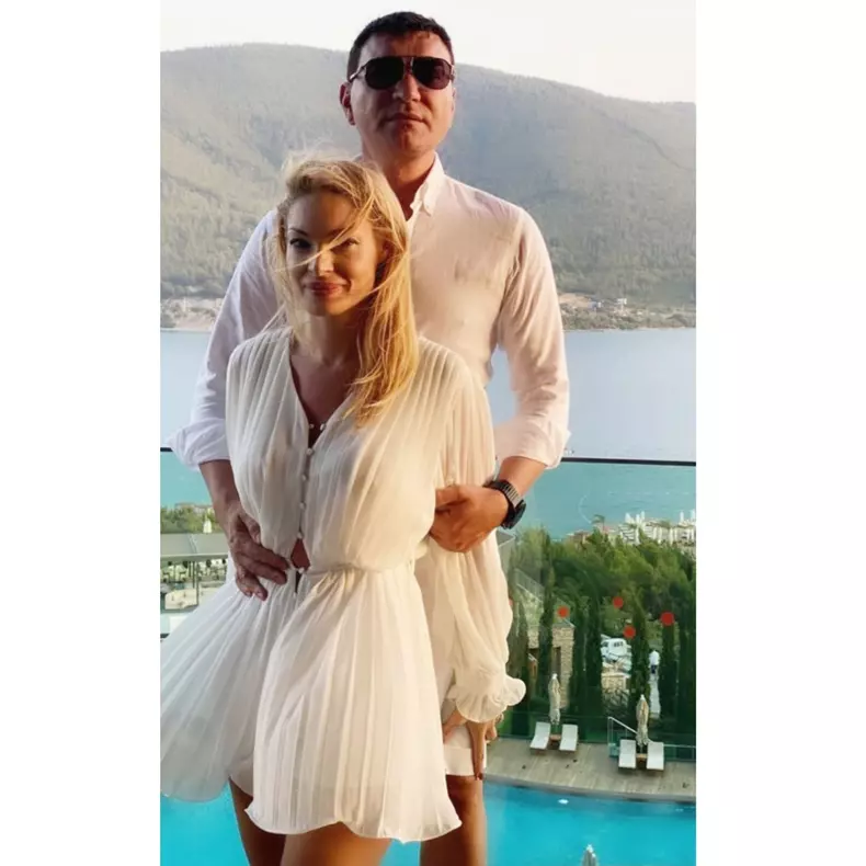 cristi borcea si valentina pelinel in vacanta 2