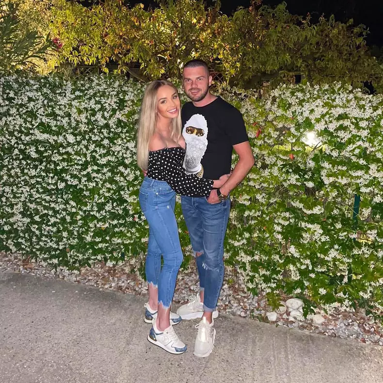 2049670413486266132986881670330742959445621n