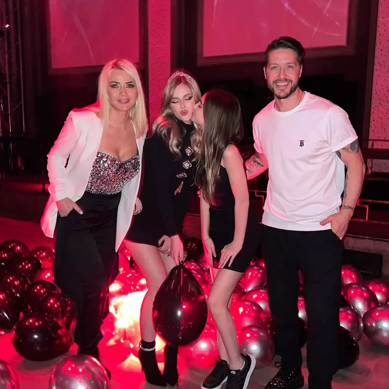 fata-vitrega-a-lui-jorge-20-de-ani-1