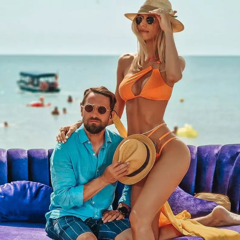 dani-otil-la-mare-cu-familia-4