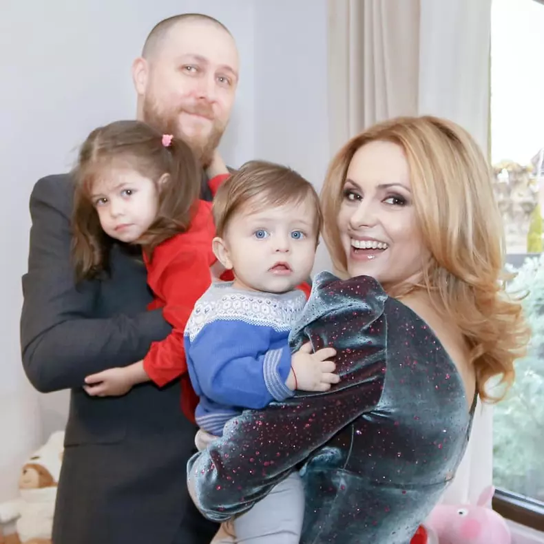 simona-gherghe-si-familia-2