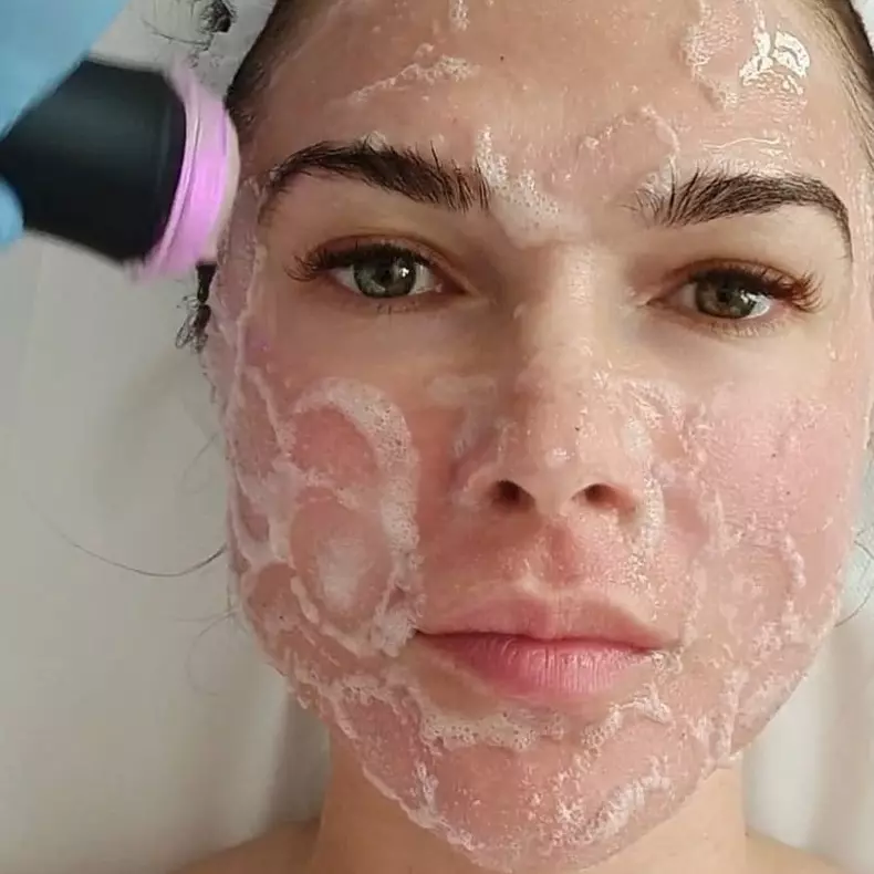 monica-barladeanu-secrete-ten-fata-1