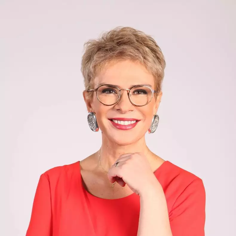 Dieta lui Teo Trandafir: „Pot mânca o prăjitură, dar mă opresc la una”.  Prezentatoarea spune secretul care o ajută să se mențină - imagine nr. 1