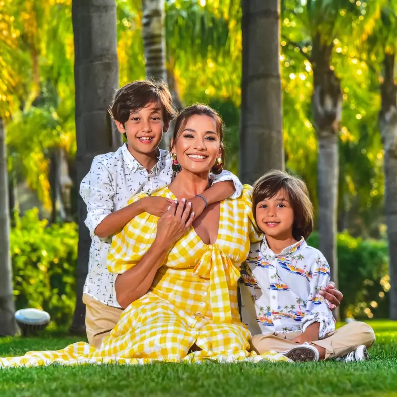 claudia-patrascanu-si-baietii-sai