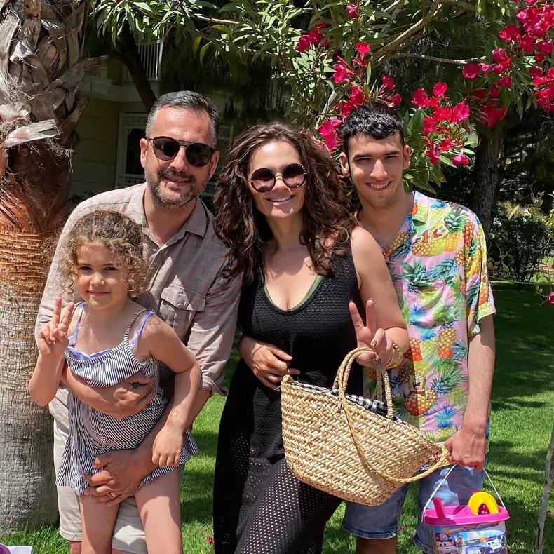 cristina-siscanu-madalin-ionescu-si-filip-2