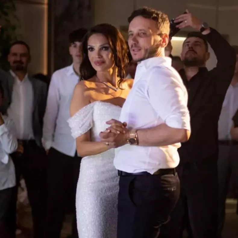 cristina-spatar-nunta-1