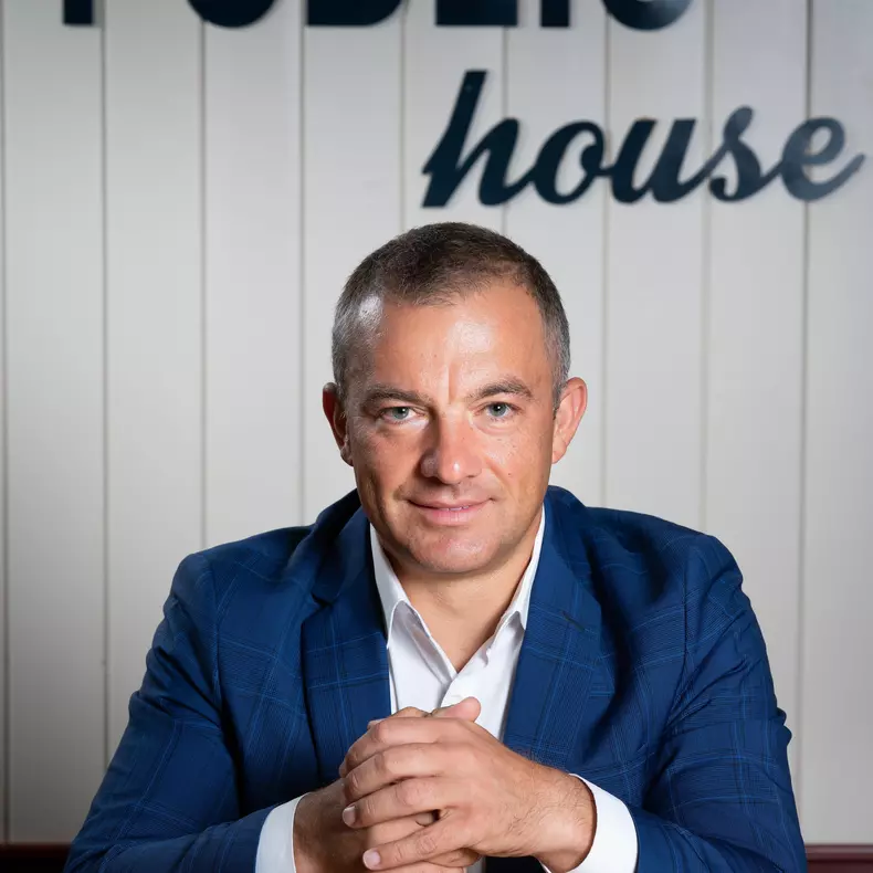 daniel-mischie-imperiul-leilor-1