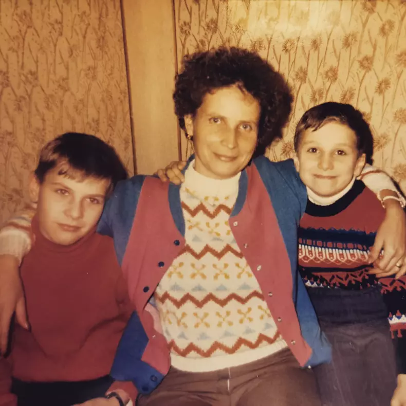 mama-lui-dani-otil-2