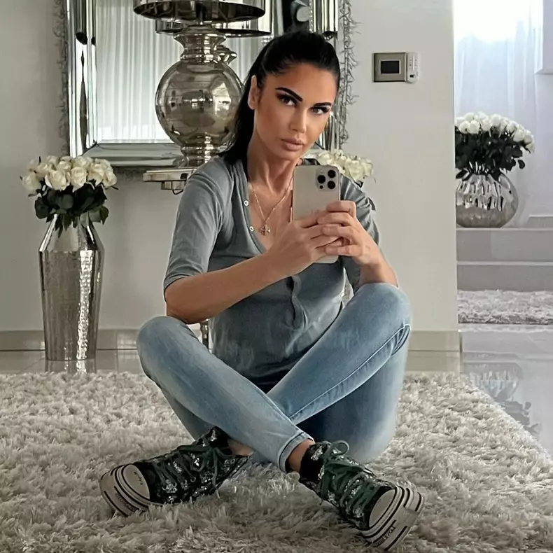 Oana Zăvoranu imagini casă (1)
