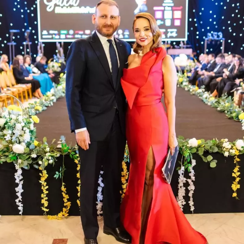 44059286610024419645760659132825392652955111n