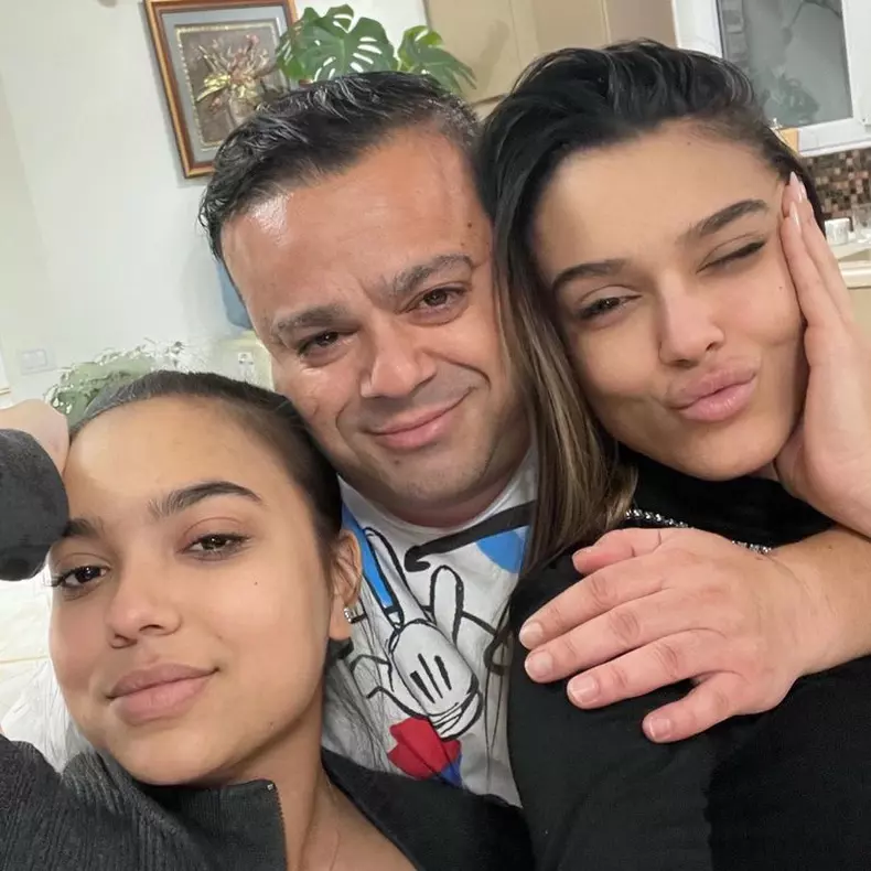 adriana-simionescu-a-ales-nasii-de-botez-si-de-nunta-2