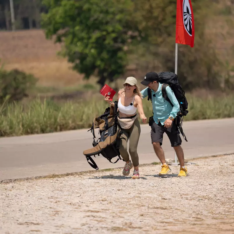 Cine este Oana Paraschiv de la Asia Express (3)