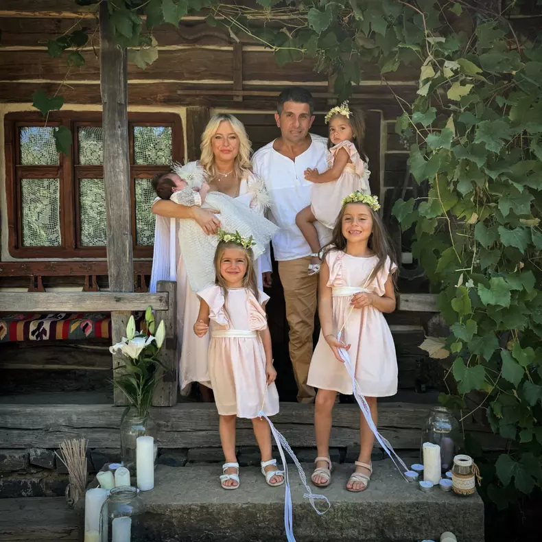 laura cosoi botez a patra fetita aida (1)