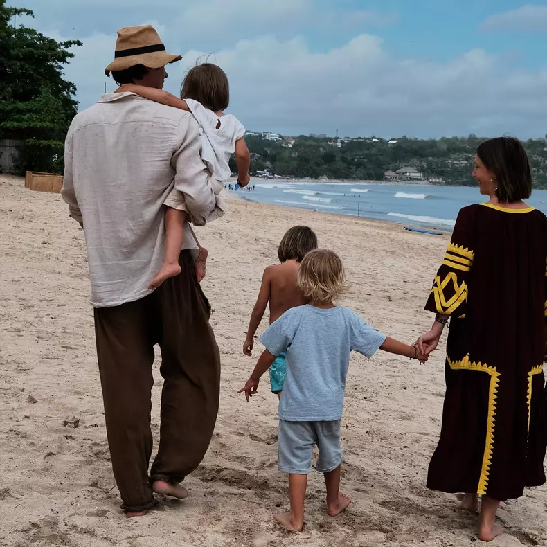 Adela Popescu si copiii ei