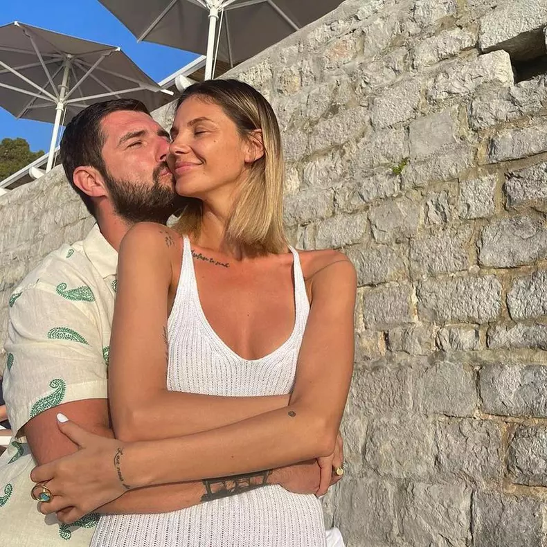 cazacu-si-Ramona olaru