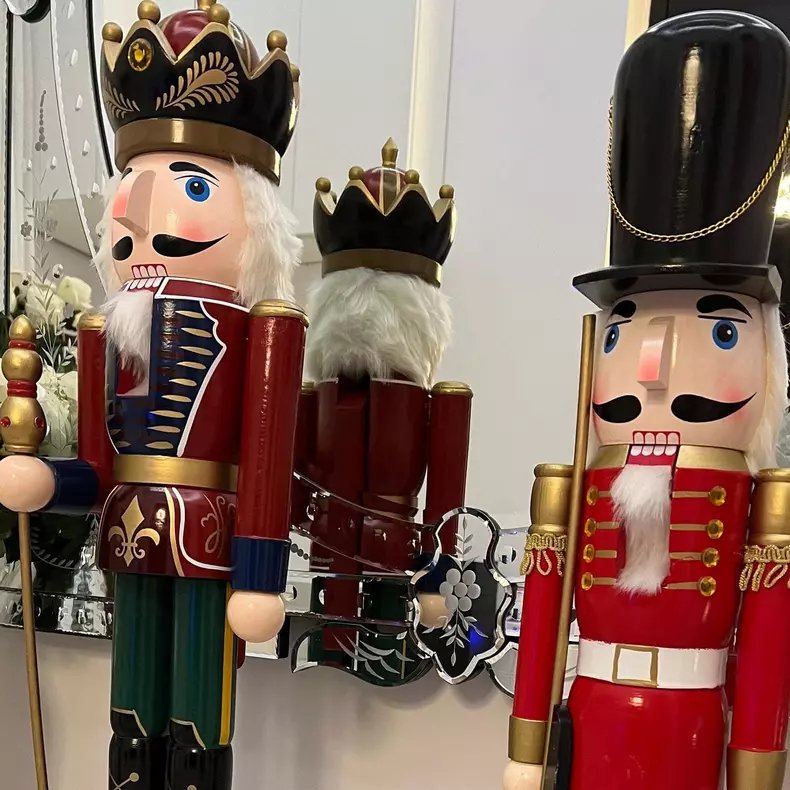 Oana Zăvoranu - casă decorată de Crăciun (1)