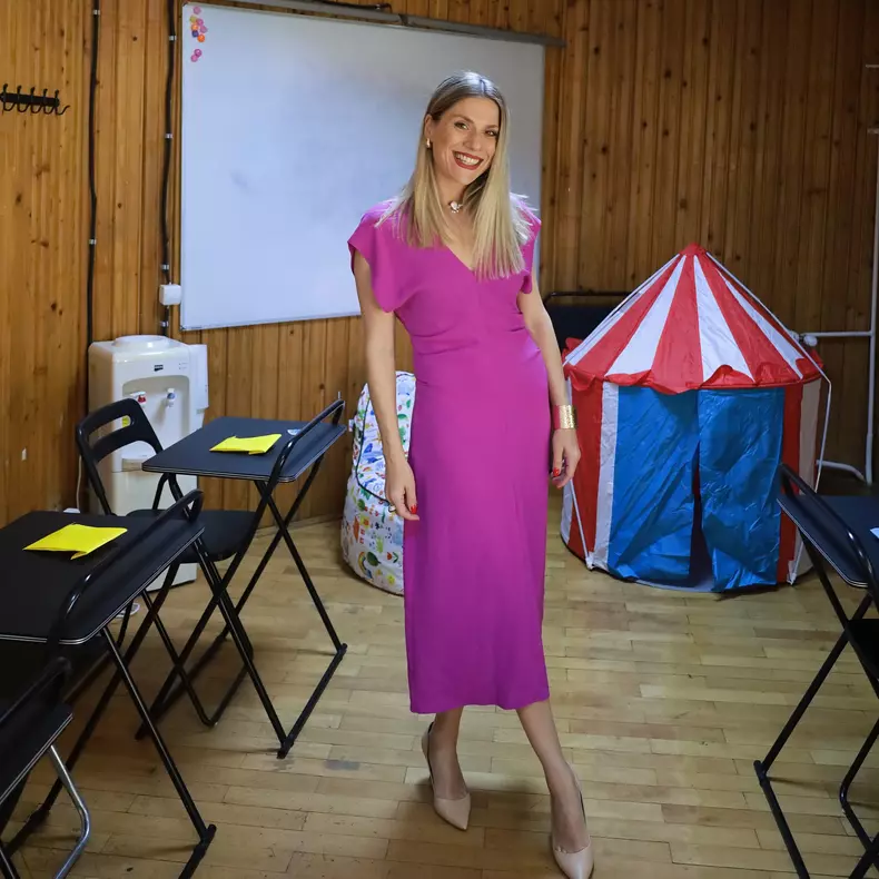 Tily Niculae - profesoară de engleză (5)