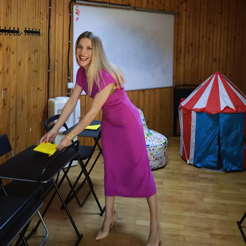 Tily Niculae - profesoară de engleză (6)