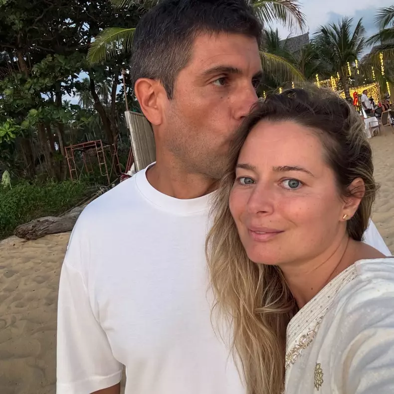 Laura Cosoi este însărcinată pentru a cincea oară (2)