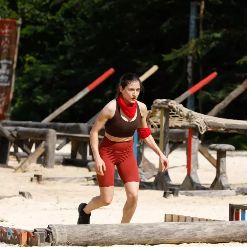 Andreea Munteanu, concurentă Survivor 2026 (7)