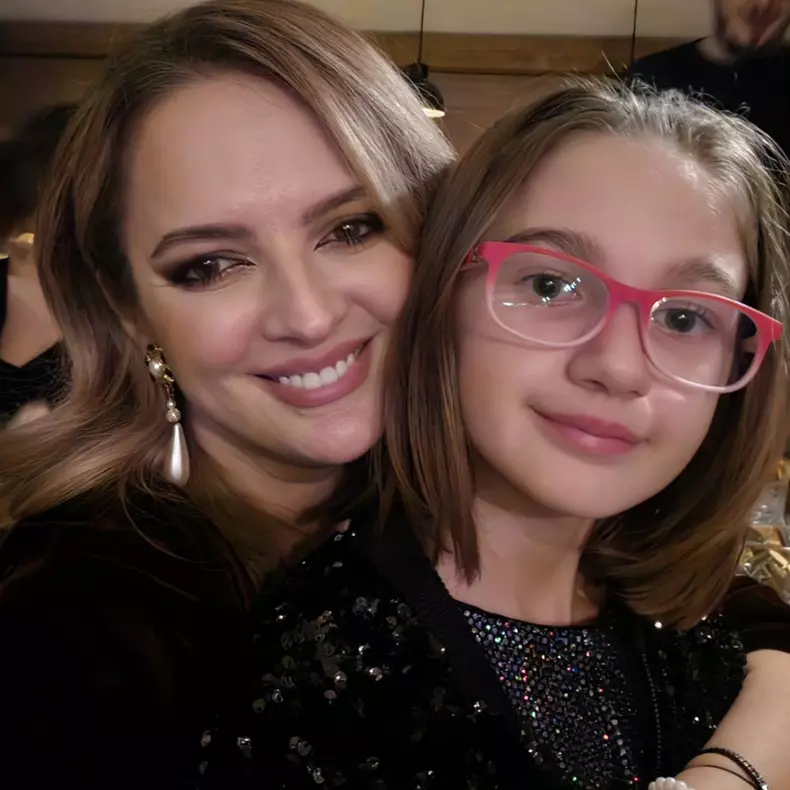 Cristina Dumitrescu si Mia