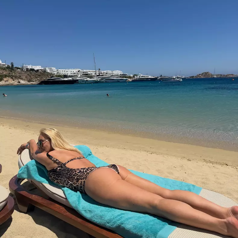 Vica Blochina în costum de baie (2)