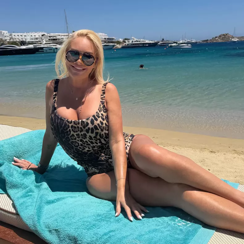 Vica Blochina în costum de baie (3)
