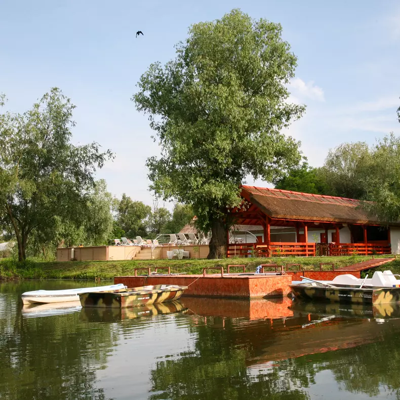 Nada Apelor Resort Delta Dunarii Insula Vanzare Maliuc Sulina foto Sothebys Romania