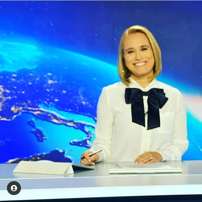 andreea esca imbracata de maria marinescu la strile pro tv (1)