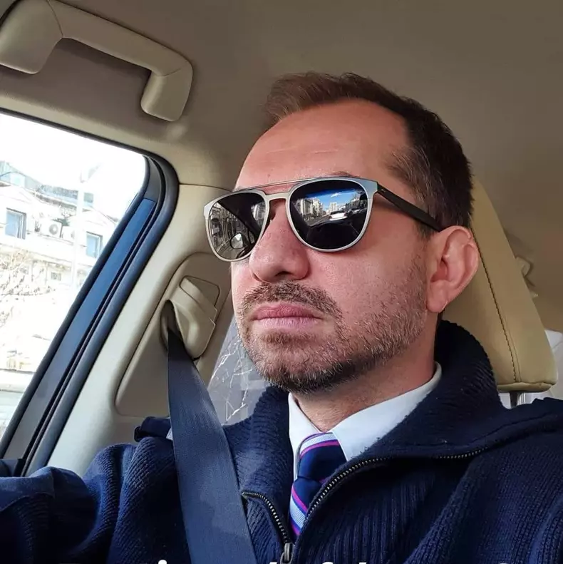 mihai sturzu e pilot