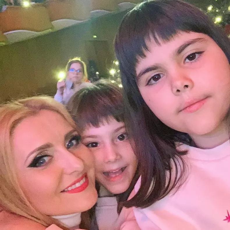 31808517957290814604685396900965952746540419n-1