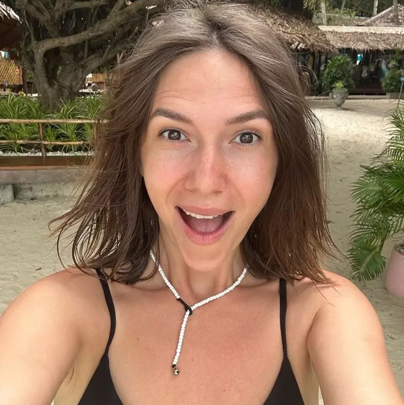 adela-popescu-in-costum-de-baie-7