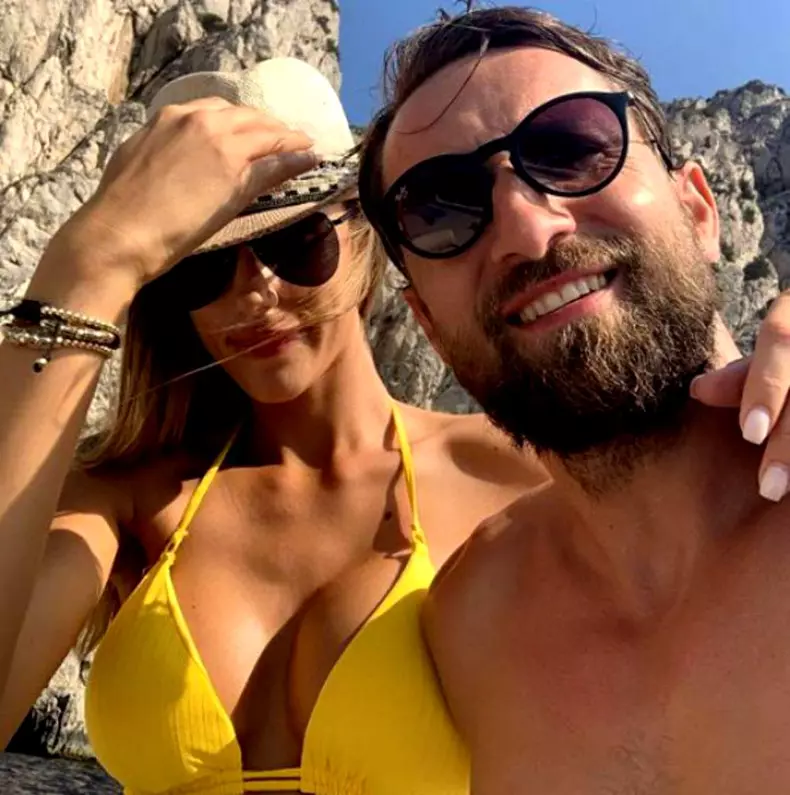 dani-otil-si-gabriela-prisacariu-s-au-logodit-1a-1018x1024