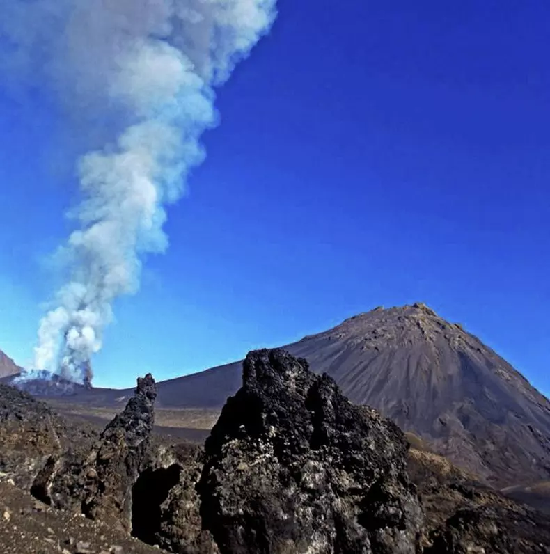 Vulcanul_Fogo_EPA_3.jpg