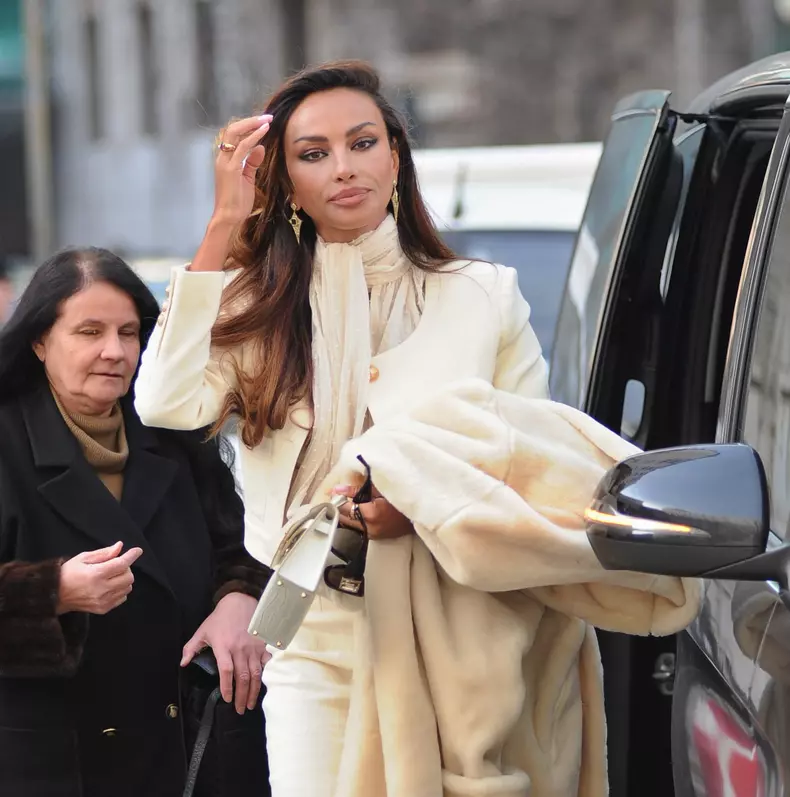 Mădălina Ghenea și mama ei Sursa foto: Profimedia