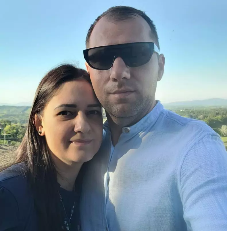 bogdan gradinaru frate mirabela gradinaru 2