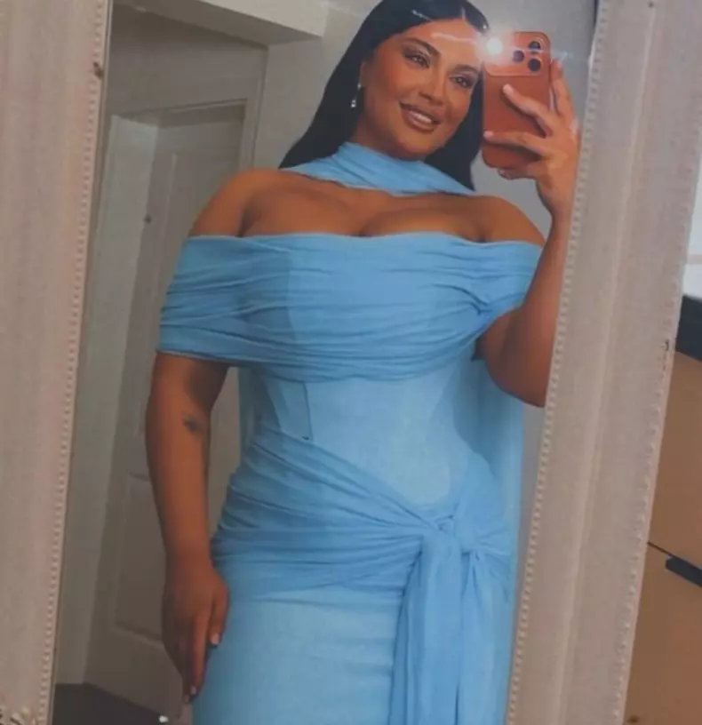Betty Salam rochie