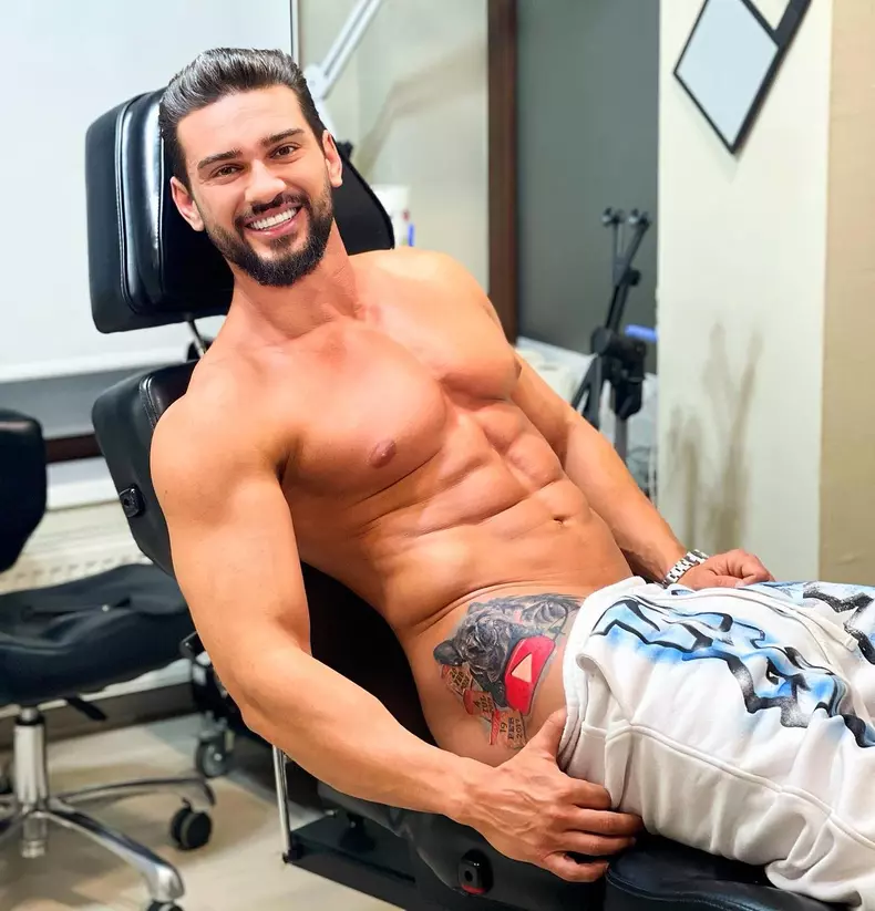 15235591932576971309965611084473155378180429n