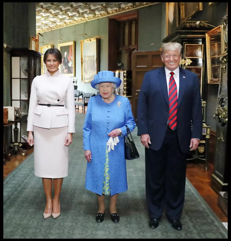 Regina Elisabeta a II-a i-a primit pe Donald Trump și Melania Trump la castelul Windsor