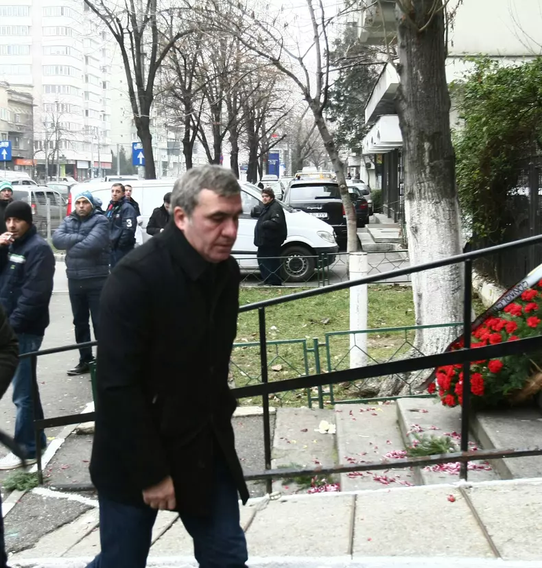 VLAD720622.jpg