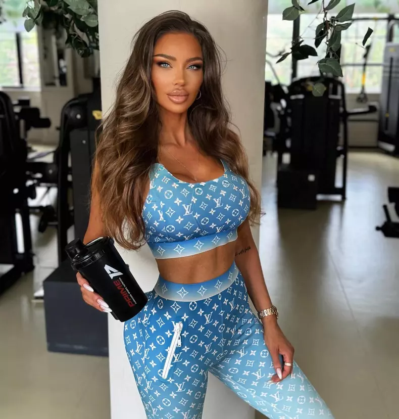 Bianca Drăgușanu (19)