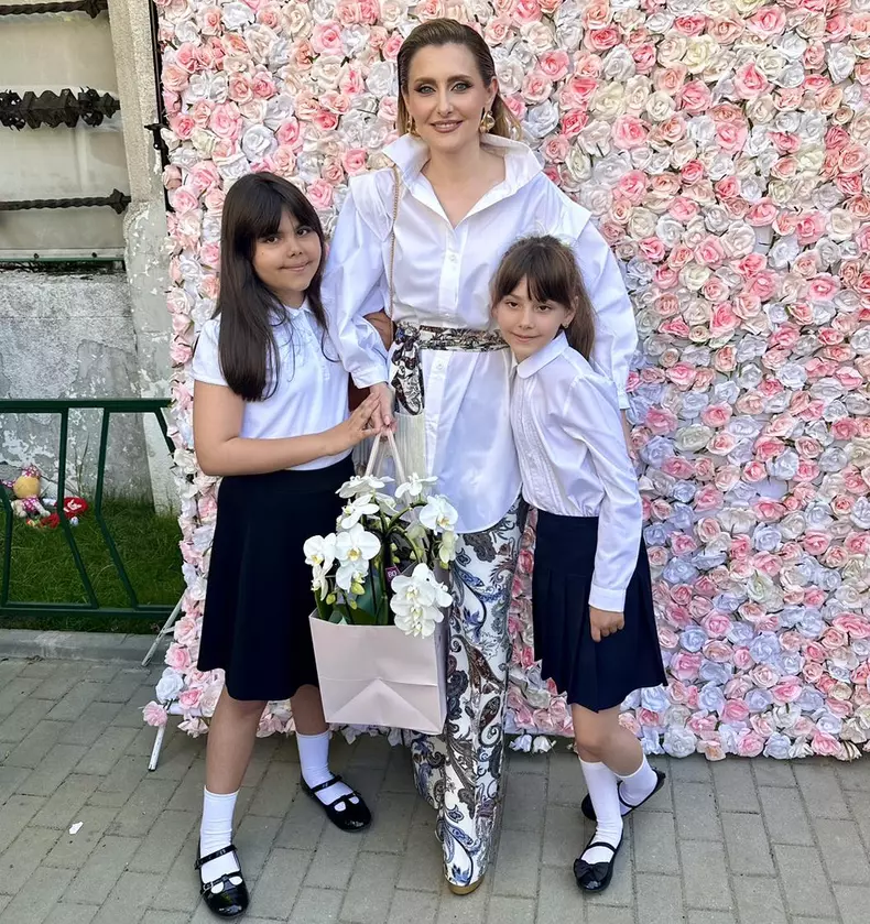 alina-sorescu-si-fetitele-8